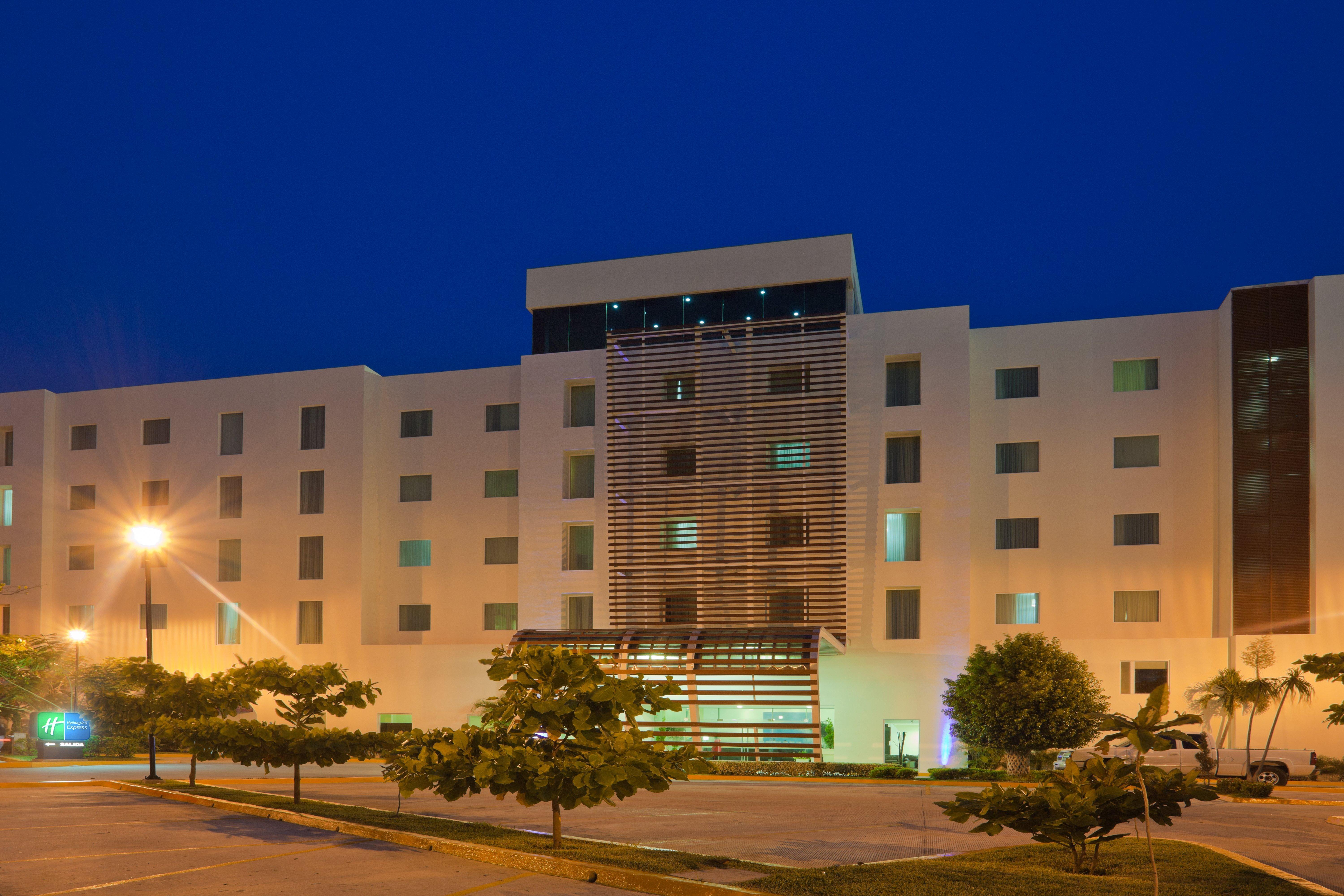 Holiday Inn Express Ciudad Del Carmen By Ihg Exterior photo