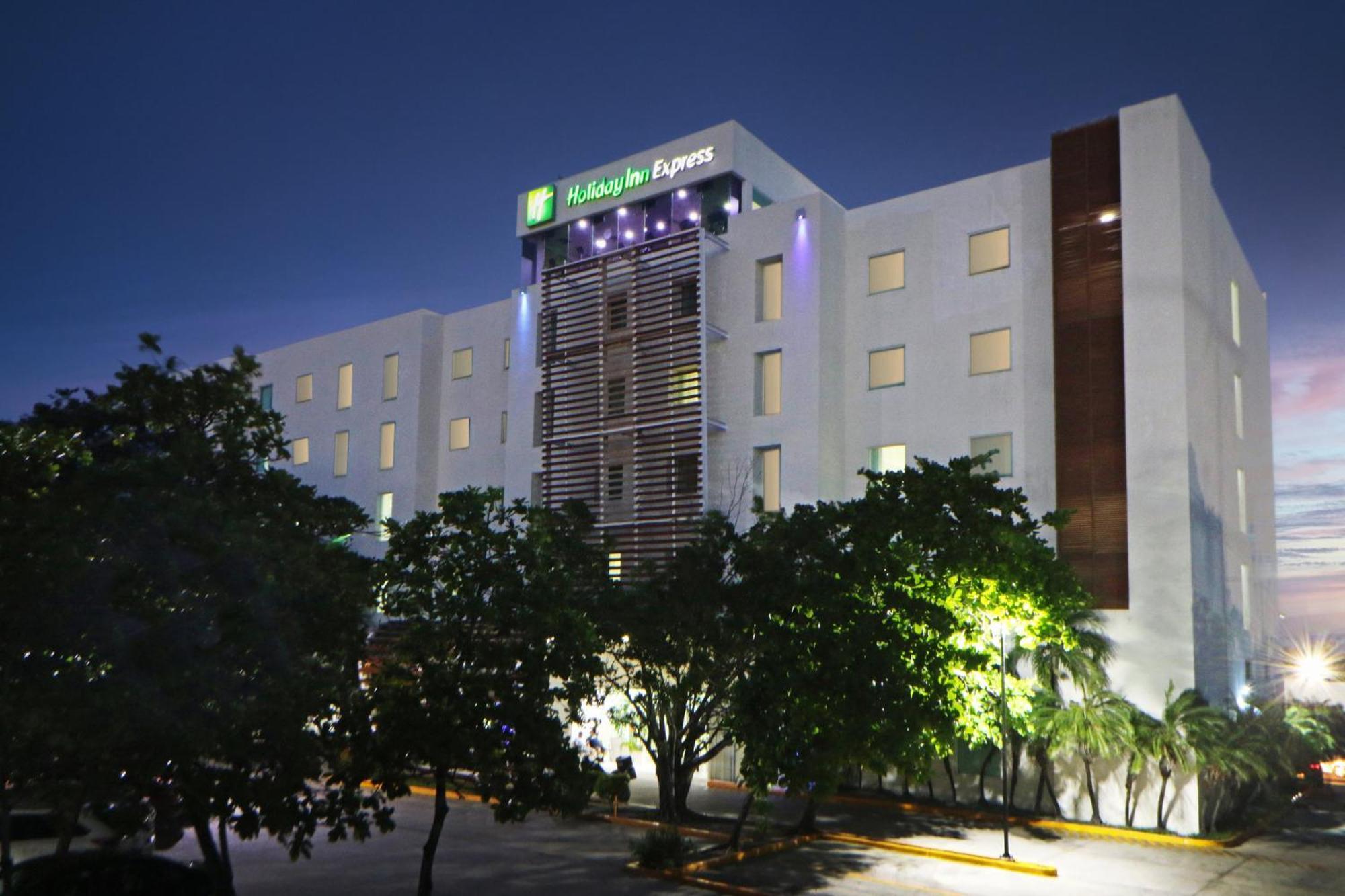 Holiday Inn Express Ciudad Del Carmen By Ihg Exterior photo